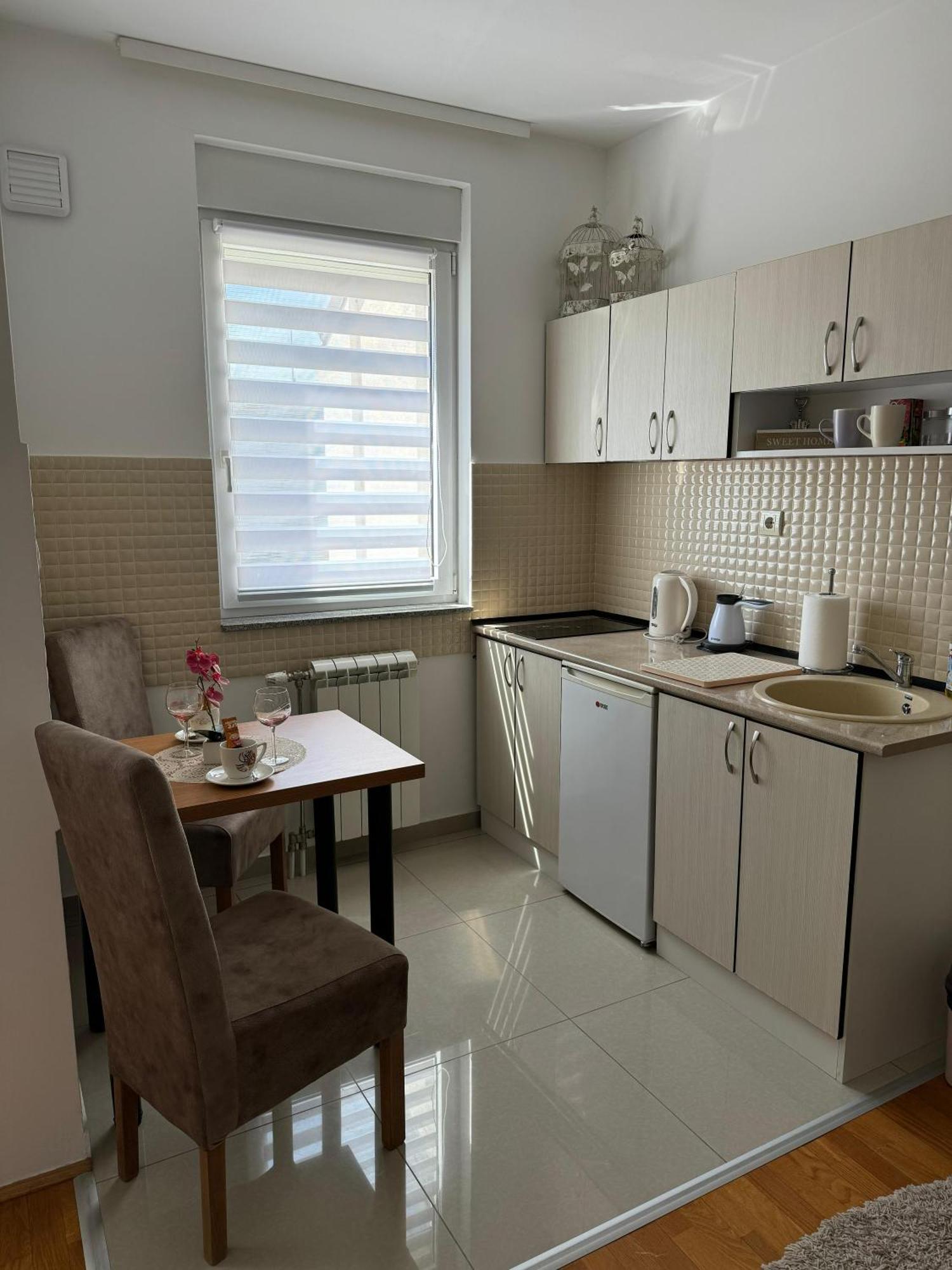 Angellina Apartmani Sremska Mitrovica Exteriör bild